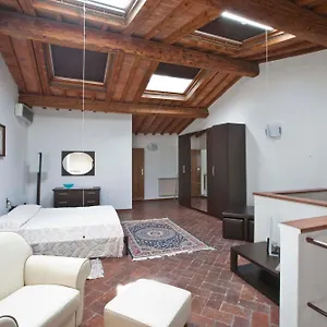 https://appartamenti-ruggini.it-tuscanyhotel.com